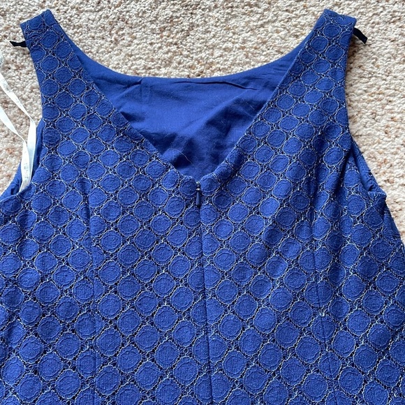 Lilly Pulitzer Elegant Blue and Gold Dress size 2 - Picture 8 of 8